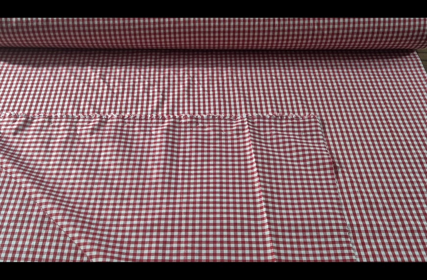 Poplin with Small Checkers Pattern Cotton Polyester Multi-Colored - 150cm
