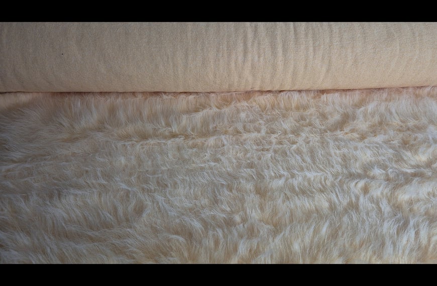 Fur with White Hair Polyester Single-Colored - 150cm