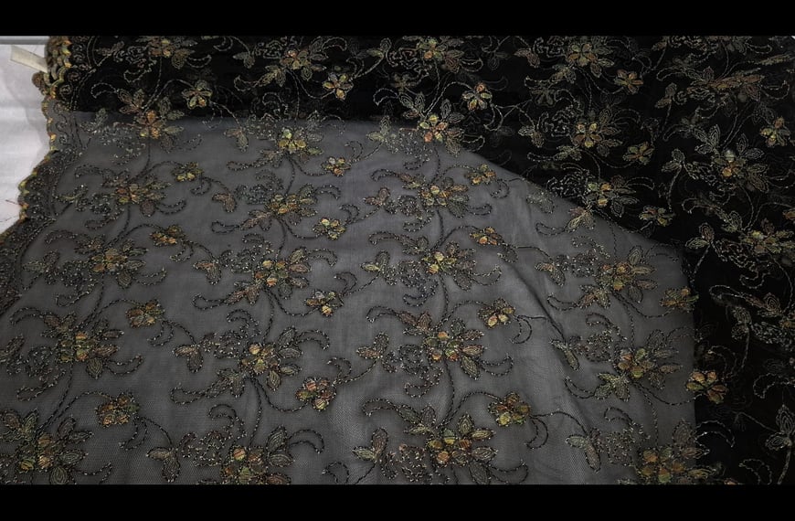 Lace with Tulle & Red Roses Polyester Multi-Colored - 130cm