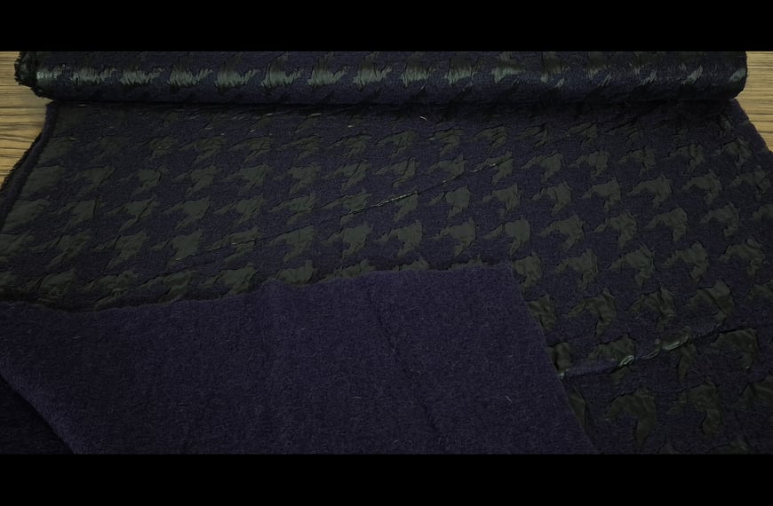 Boucle with Big Pie De Poule Pattern Polyester Wool Multi-Colored - 150cm