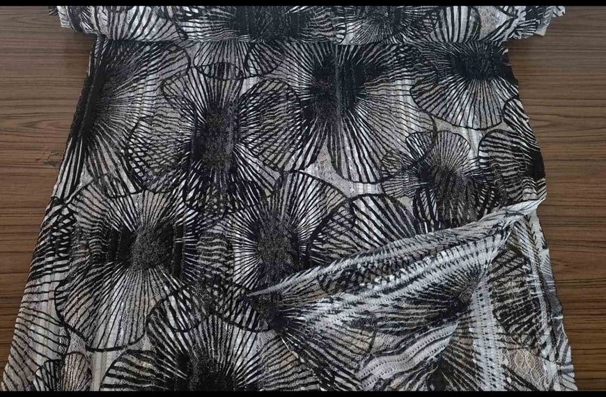 Lace Mesh with Abnormal Designs & Foil Polyester Metallic Elast Multi-Colored - 150cm