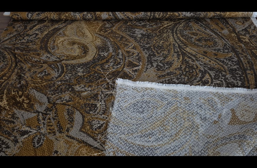 Brocade Matelasse with Paislies Cotton Viscose Multi-Colored - 130cm