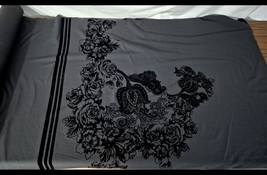 Mako Jersey Embossed Flower with Black Stripe Acetat Polyester Elast Multi-Colored - 150cm