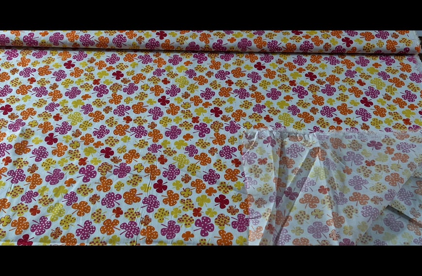 Poplin with 4-Leaves Cotton Multi-Colored - 150cm