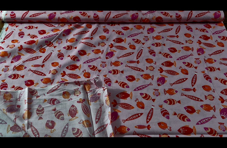 Poplin with Red-Colored Fishes Cotton Multi-Colored - 150cm