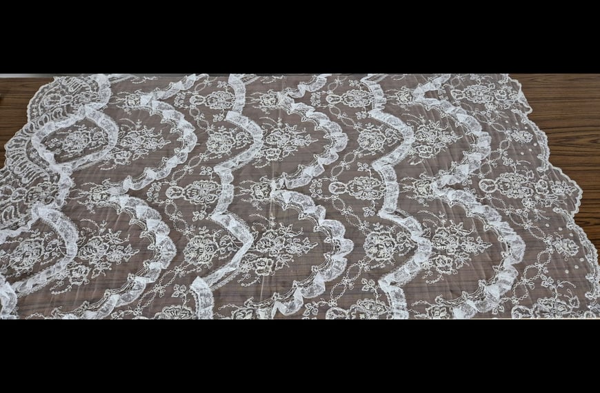 Lace with Beads & Ruffles Polyester Acetat Single-Colored-150cm