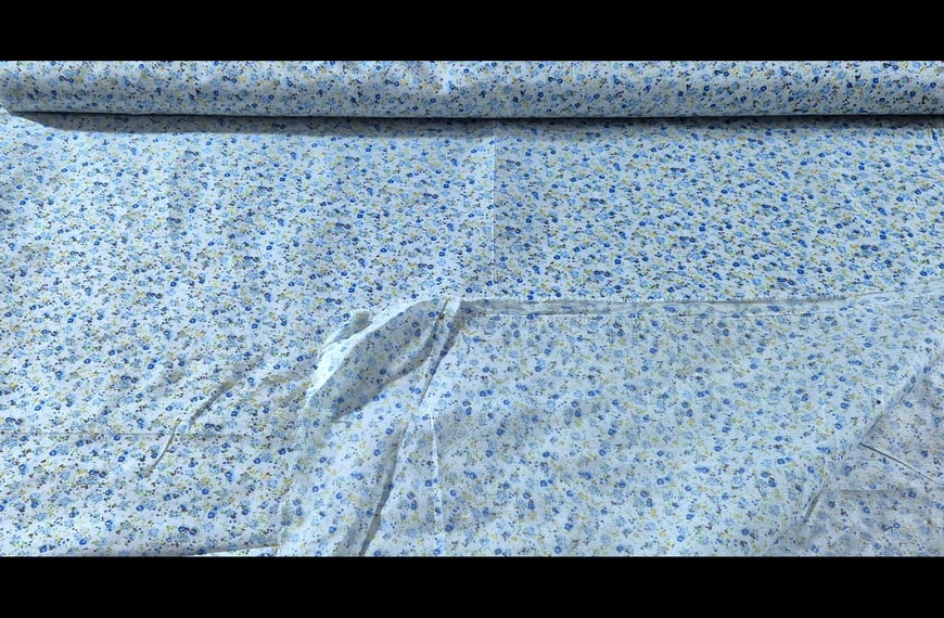 Popplin Thin with Small Flowers Polyester Multi-Colored - 150cm