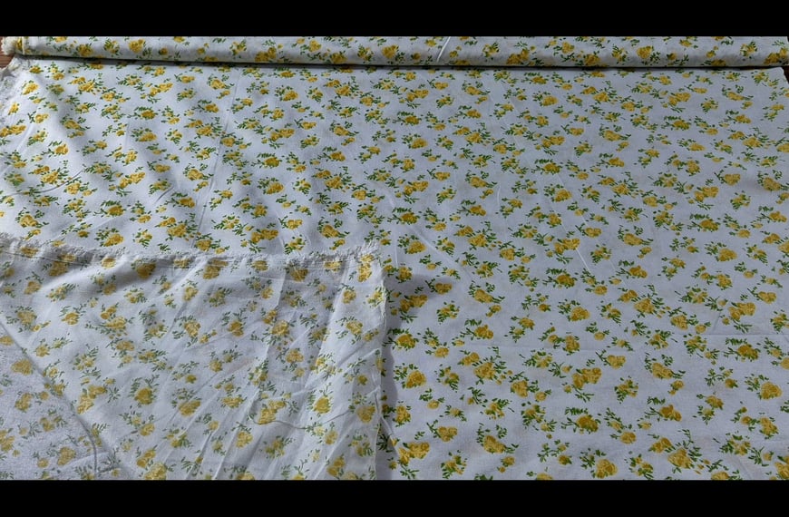 Poplin with Small Thin Flowers Polyester Multi-Colored - 150cm