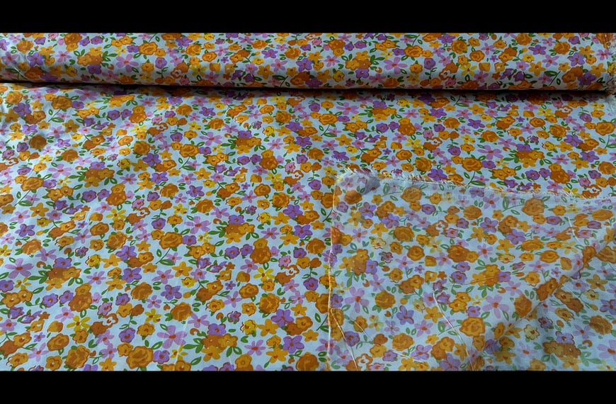 Poplin with Thin Flowers Polyester Multi-Colored - 150cm