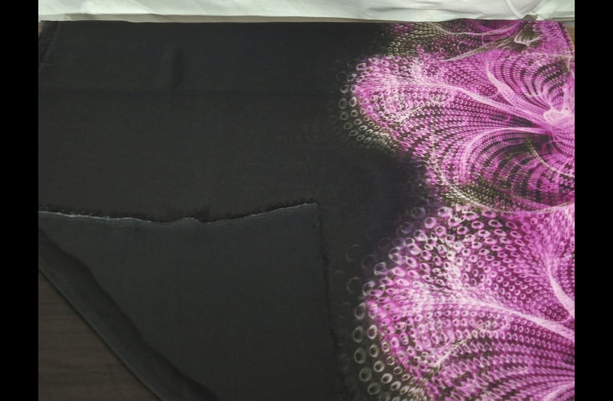 Muslin with Fuxia Design in the Middle Polyester Multi-Colored - 150cm