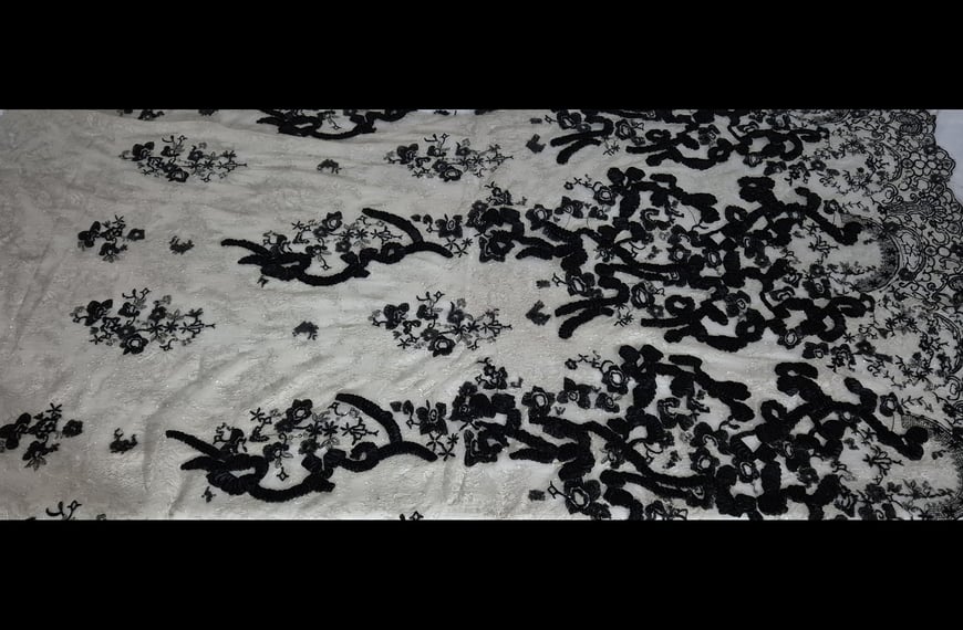 Lace with Black Flowers Polyester Cotton Single-Colored - 130cm