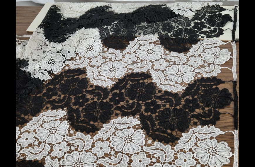 Lace Guipure Black/White Polyester Multi-Colored - 130cm