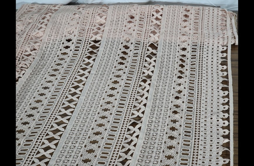 Lace Guipure Various Designs Sharp Polyester Single-Colored - 120cm