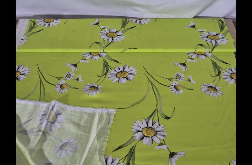 Satin with White Daisies Silk Elast Multi-Colored - 150cm