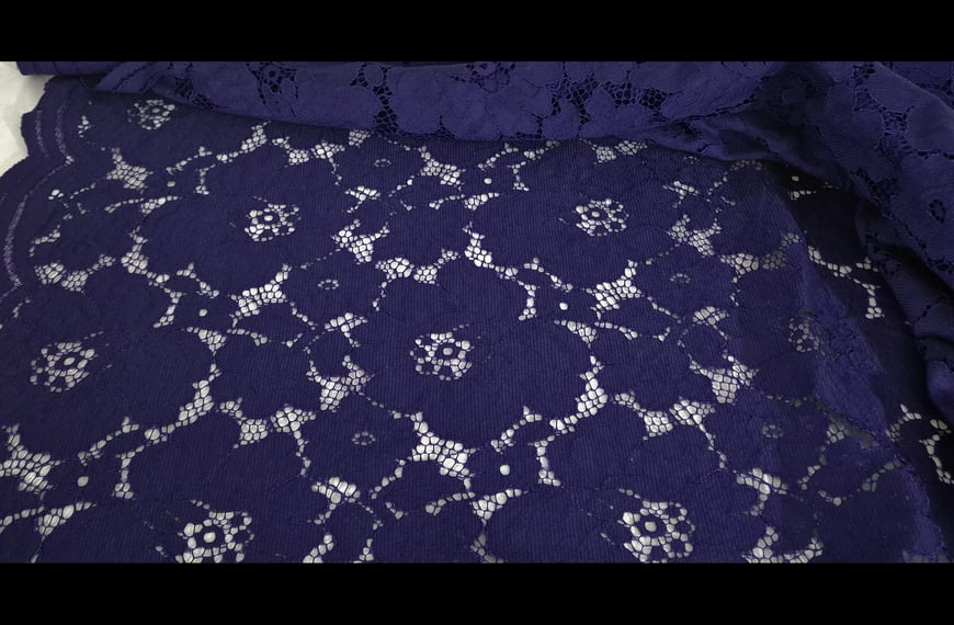 Lace with Small & Big Daisies Polyester Single-Colored - 150cm