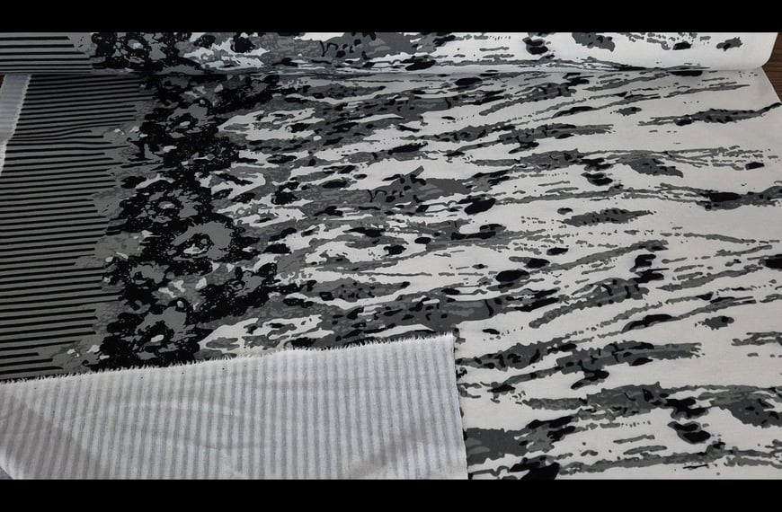 Jersey with Border Polyester Elast Multi-Colored - 150cm