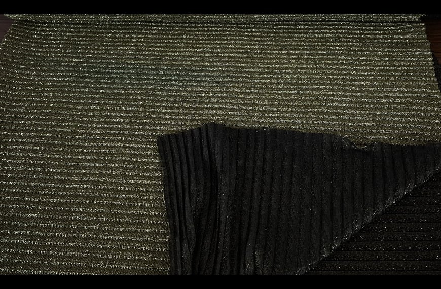 Pleated Metallic Polyester Single-Colored - 150cm