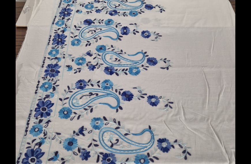 Voile with Paislies & Border Cotton Multi-Colored - 140cm