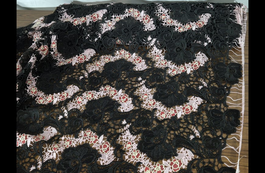 Lace Guipure with Daisies & Leaves Polyester Multi-Colored - 130cm