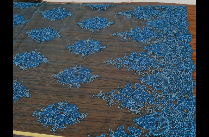 Lace with Bouquets & Border Polyester Single-Colored - 130cm