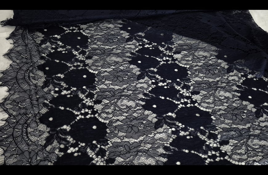 Lace with Vertical Roses like Stripes Nylon Single-Colored - 150cm