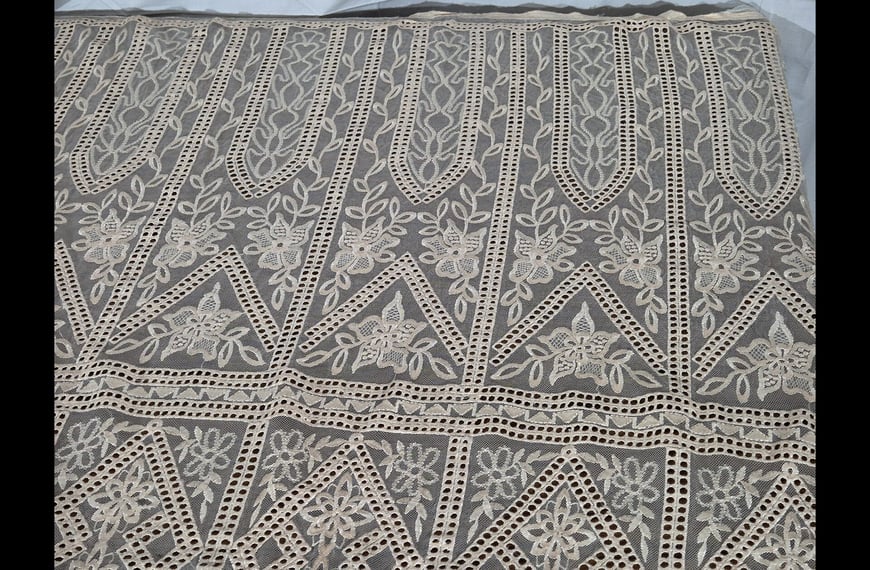 Lace with Squares Polyester Single-Colored - 150cm