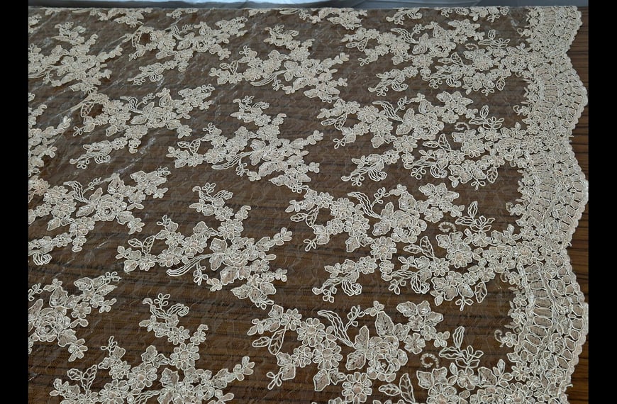 Lace with Rose Bouquets Polyester Single-Colored - 150cm