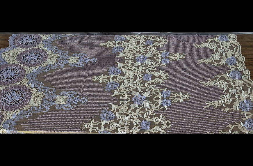 Lace with Border & Flowers Polyester Multi-Colored - 150cm