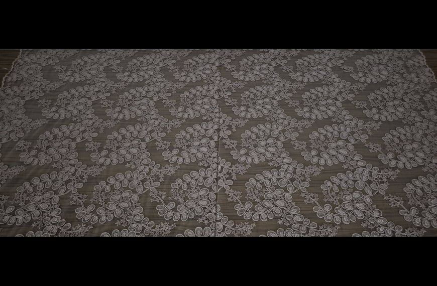 Lace Corded like Grapes Polyester Single-Colored - 130cm