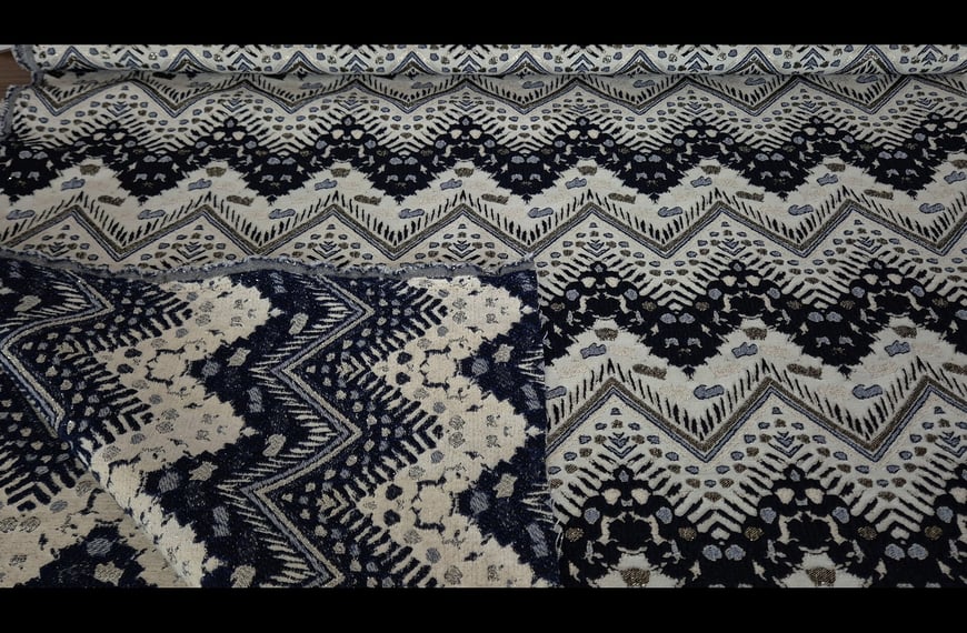 Brocade with Zig-Zag & Golden Details Polyester Cotton Metallic Elast Multi-Colored - 150cm