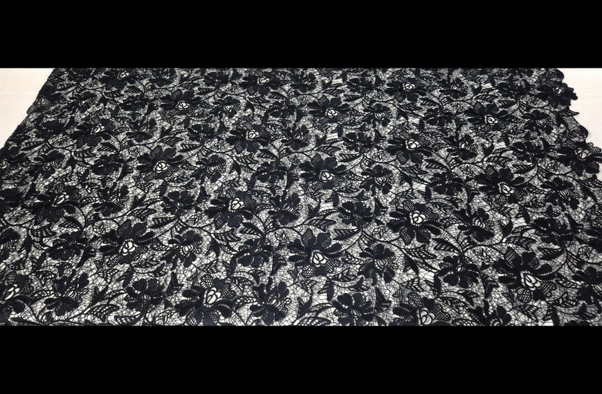 Lace Guipure with Big Daisies Polyester Single-Colored - 130cm