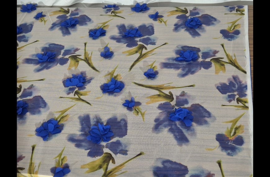 Mesh with 3D Flowers & Leaves Polyester Multi-Colored - 150cm