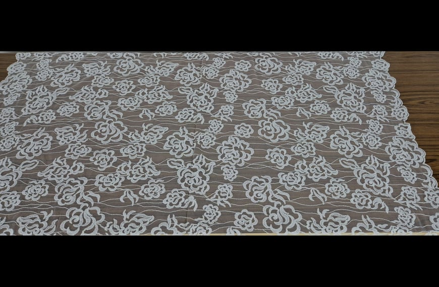 Lace with Small & Big Roses Polyester Single-Colored-130cm