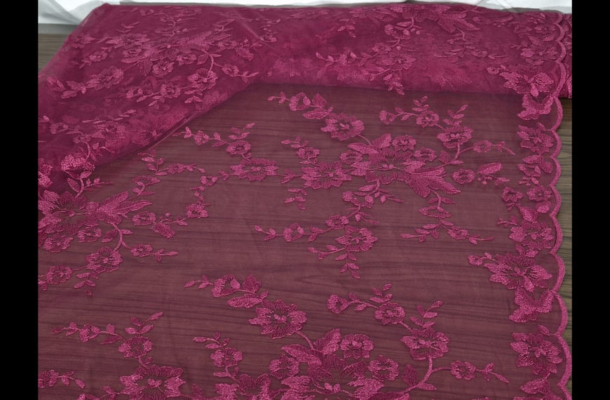 Lace with Flowers & Finish Polyester Elastin Single-Colored - 140cm