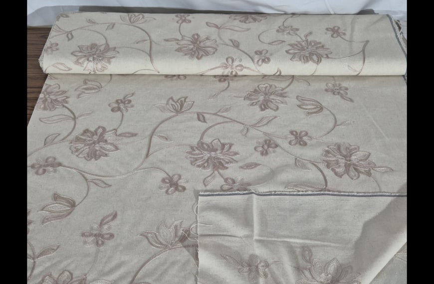 Acetat Linen with Knitted Flowers Multi-Colored - 140cm