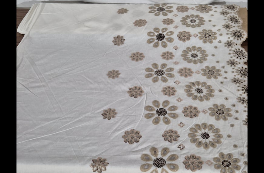 Voile with Daisies & Bronze Sequins Cotton Multi-Colored - 140cm