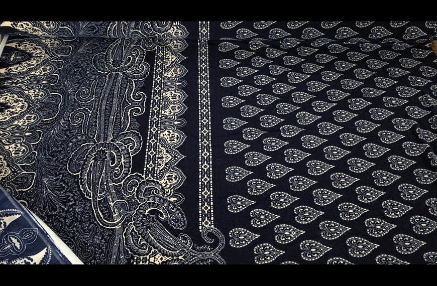 Jersey with Hearts Design Polyester Elast Multi-Colored - 150cm