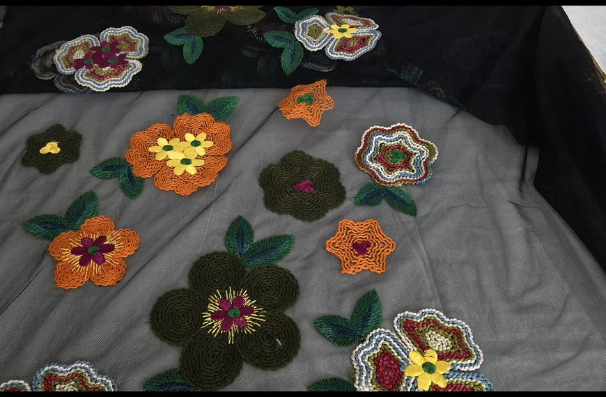 Tulle with Knitted Daisies Polyester Multi-Colored - 150cm