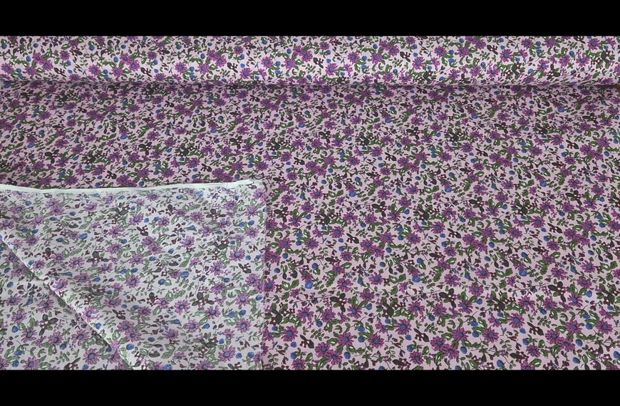 Poplin with Purple Daisies Cotton Multi-Colored - 150cm