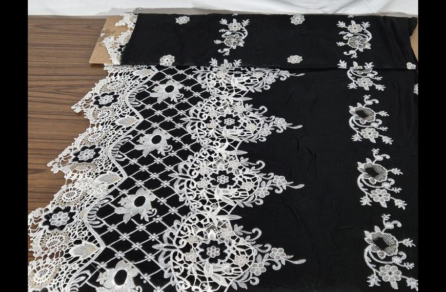 Voile with Knitted Daisies & Border Acetat Multi-Colored - 130cm