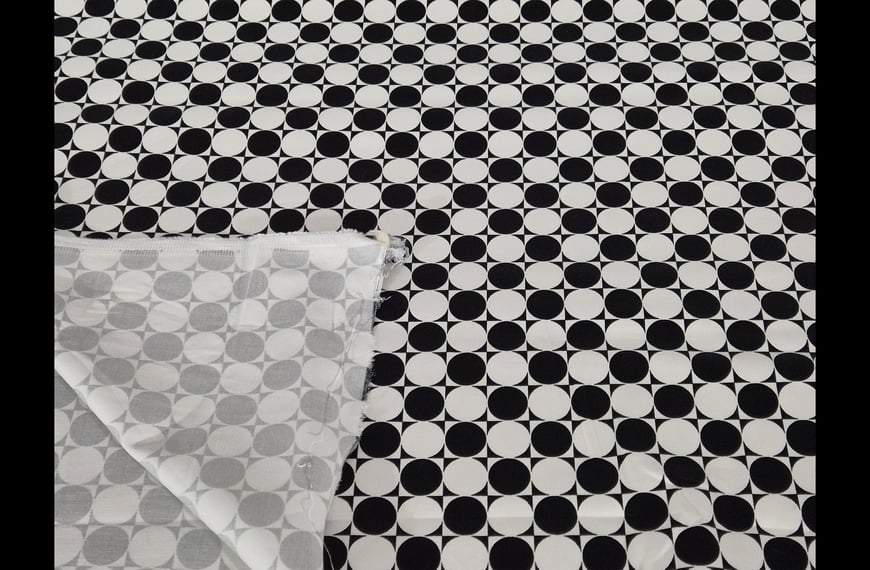 Gabardine Polka Dots in Squares Cotton Elast Multi-Colored - 150cm