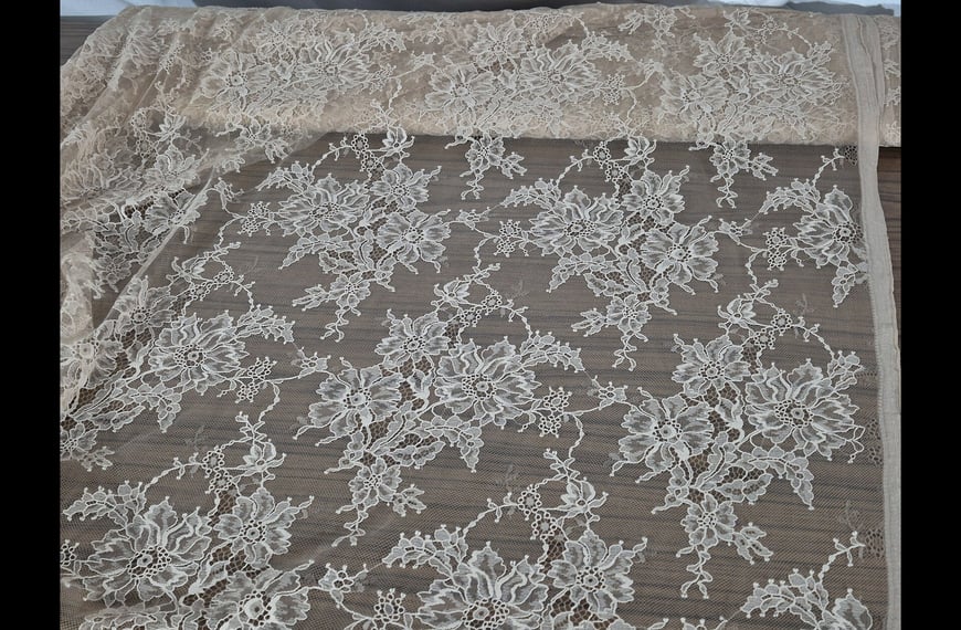 Lace with BouquetsPolyester Single-Colored - 150cm