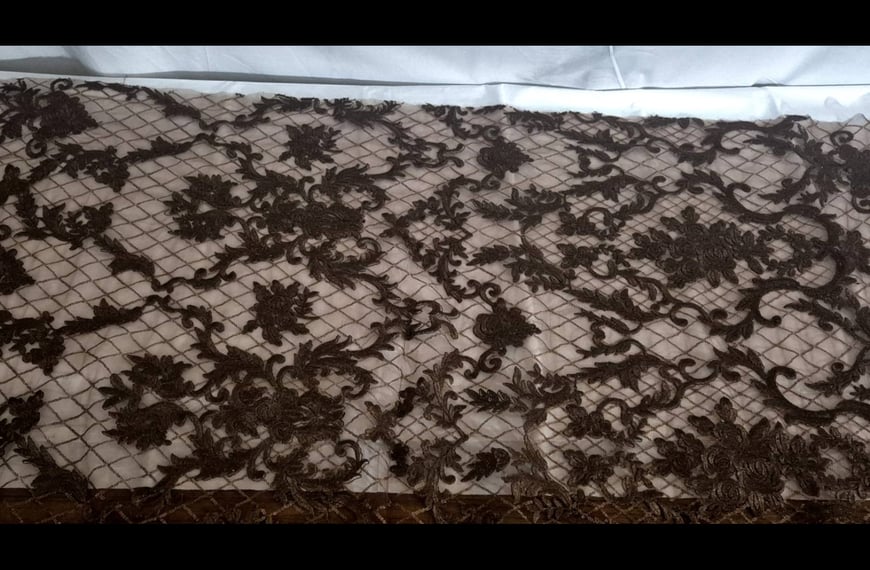 Lace with Branch Knitted Polyester Single-Colored - 150cm