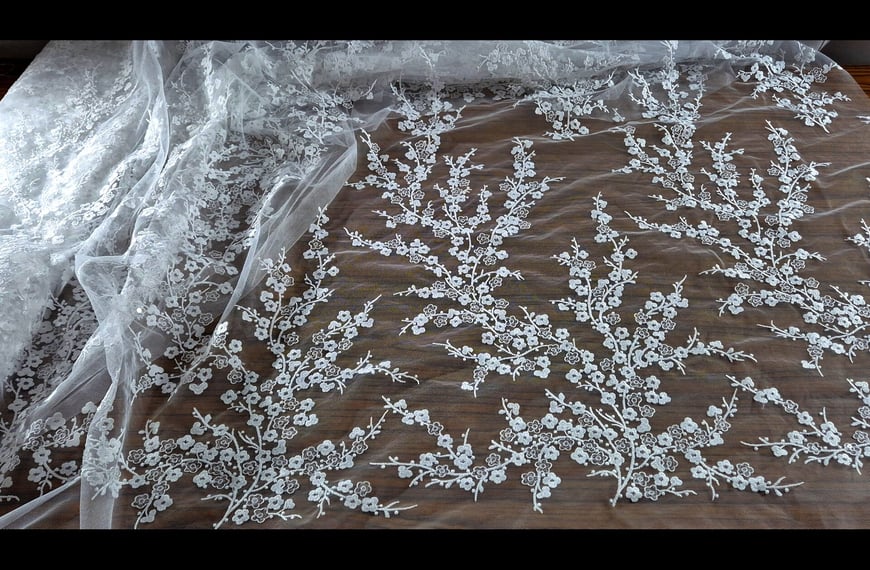 Lace Corded with Branch & Small Flowers & Sequins Polyester Single-Colored - 150cm