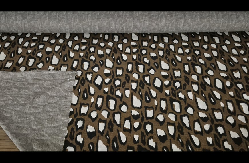 Knit with Leopard & Foil Design Polyester Acetat Elast Multi-Colored - 150cm