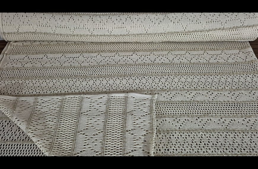 Lace Guipure with Golden Knitted Stripe Polyester Cotton Viscose Single-Colored - 150cm