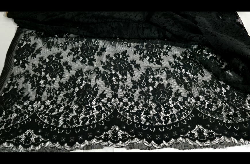Lace with Flowers & BorderPolyester Single-Colored - 150cm