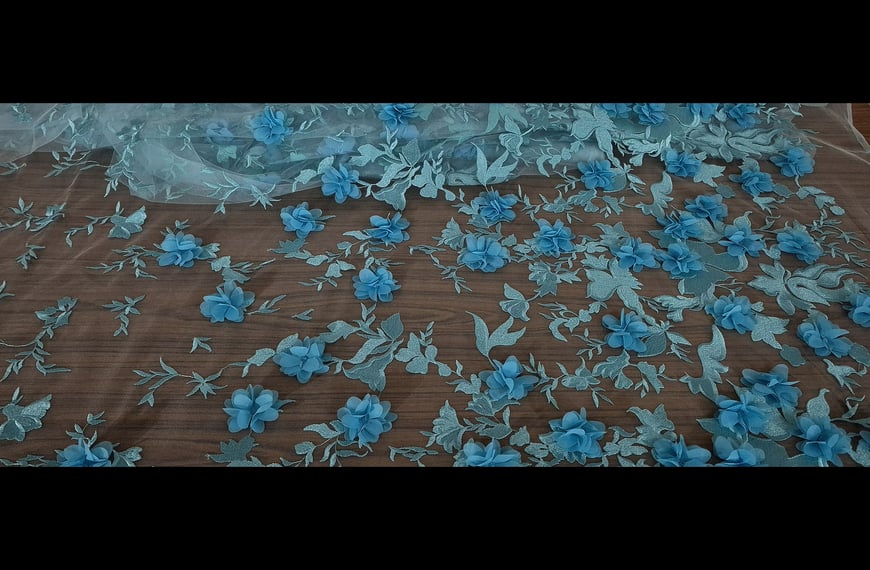 Lace with 3D Flowers Polyester Single-Colored - 150cm