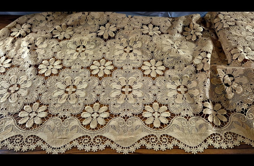 Lace Guipure Foil with Flower Polyester Single-Colored - 150cm