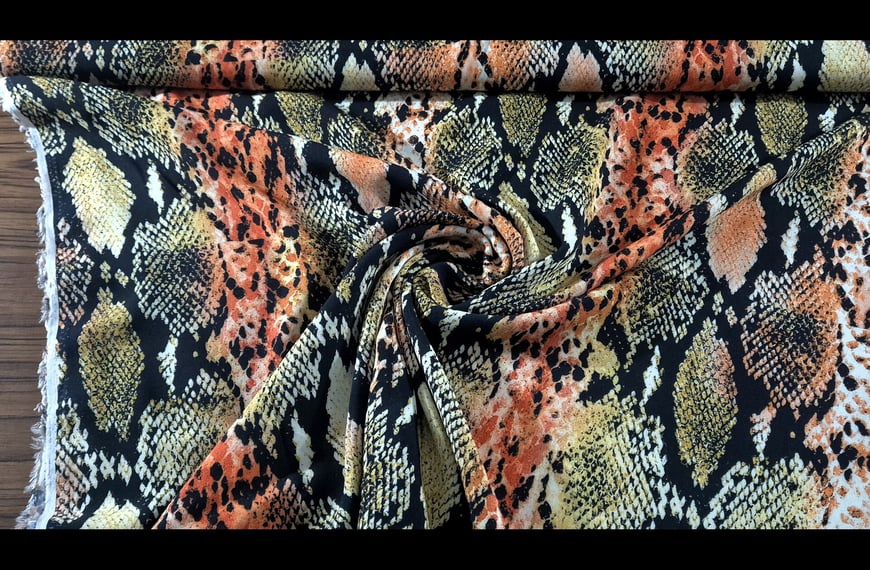 100% Viscose with Snake Design 2-Colored - 150cm